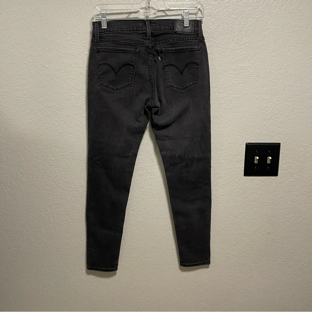 Levi's 720 Mid Rise Super Skinny Jeans in Black Size 28
